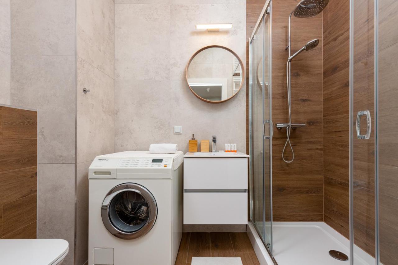 Forum Wola Jana Kazimierza Apartment By Noclegi Renters วอร์ซอ ภายนอก รูปภาพ